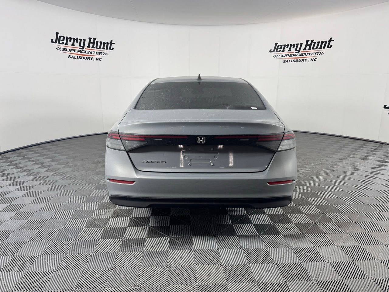 Used 2025 Honda Accord SE image 10