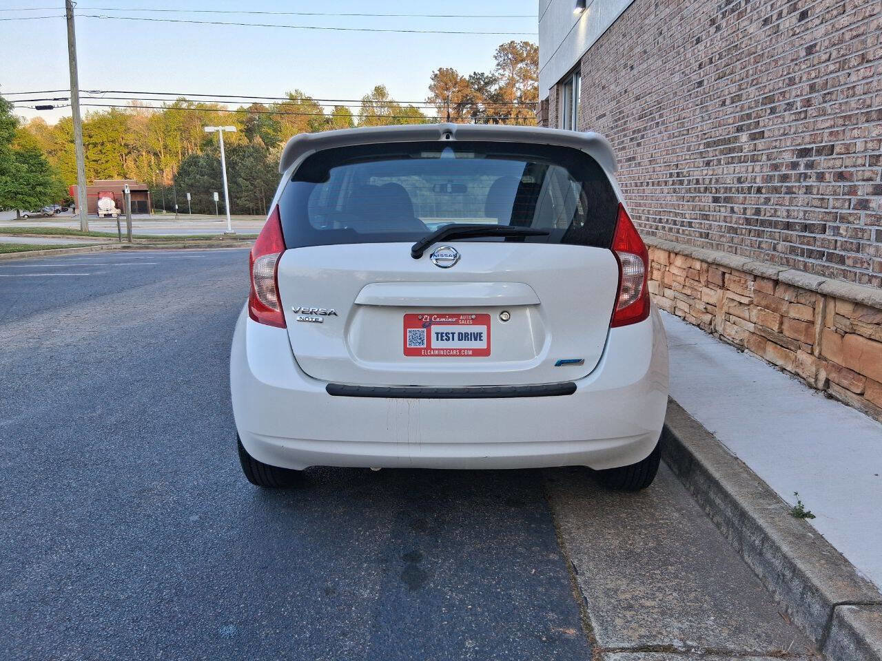 Used 2014 Nissan Versa Note S FWD image 4