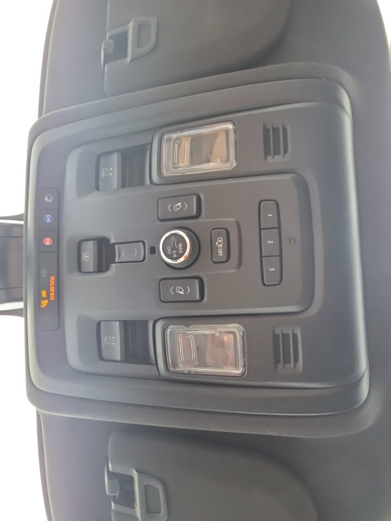 Used 2022 Chevrolet Suburban RST w/ Luxury Package AWD/4WD image 42