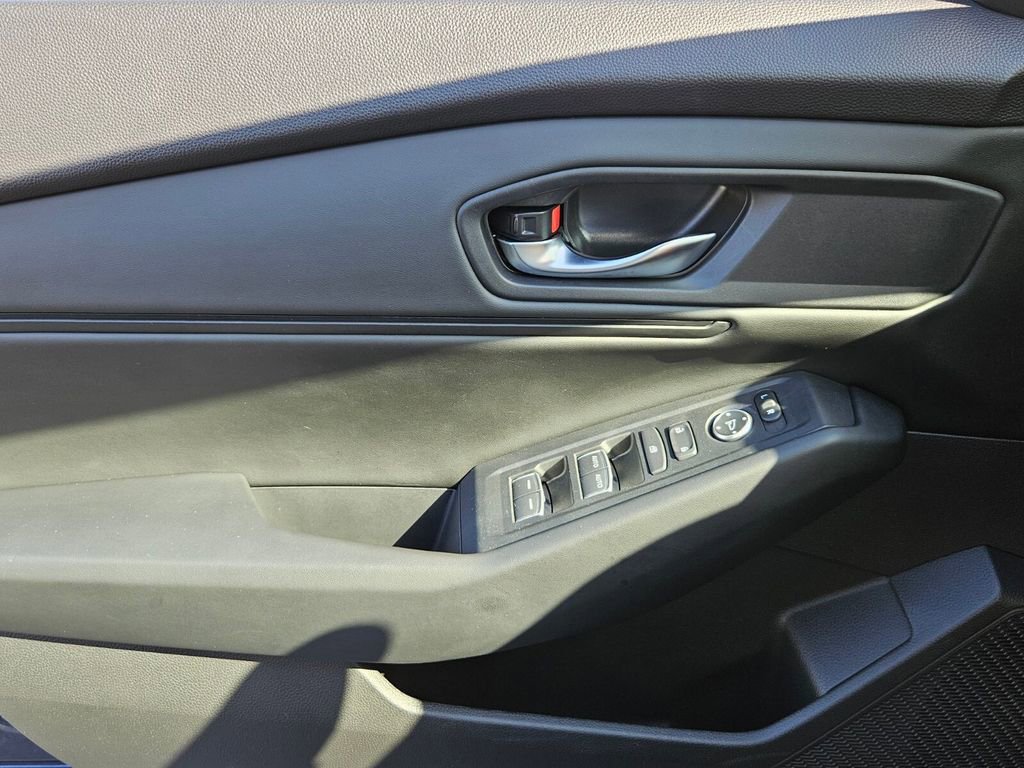 Certified 2023 Honda Accord EX image 31