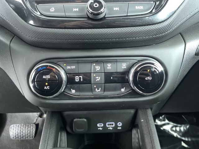 Used 2023 Chevrolet TrailBlazer LT w/ Convenience Package image 23