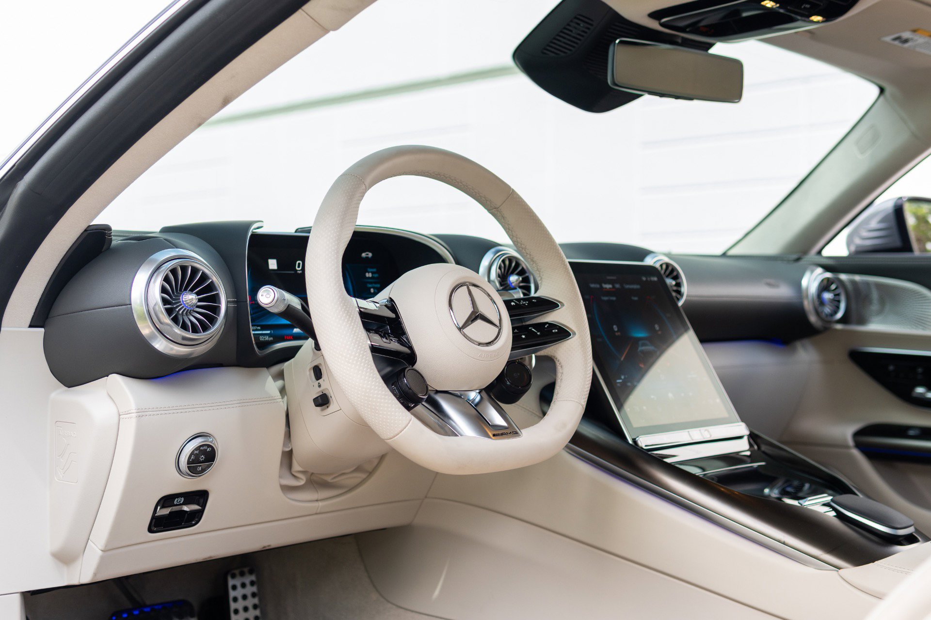 Used 2025 Mercedes-Benz AMG GT 63 image 5