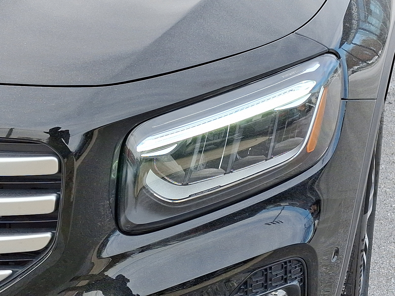 Certified 2024 Mercedes-Benz GLB 250 4MATIC image 9