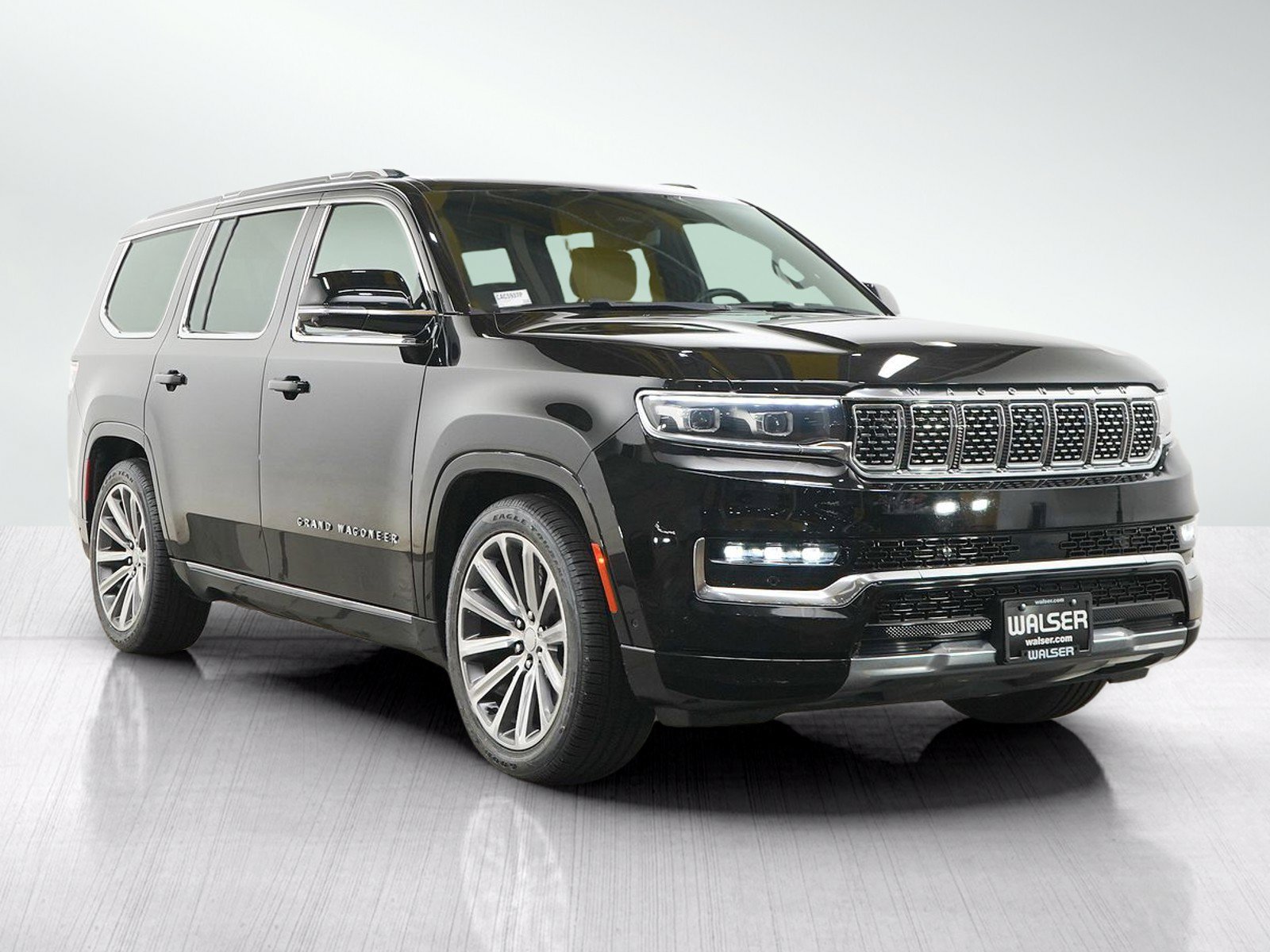 Used 2022 Jeep Grand Wagoneer Series II AWD/4WD image 9