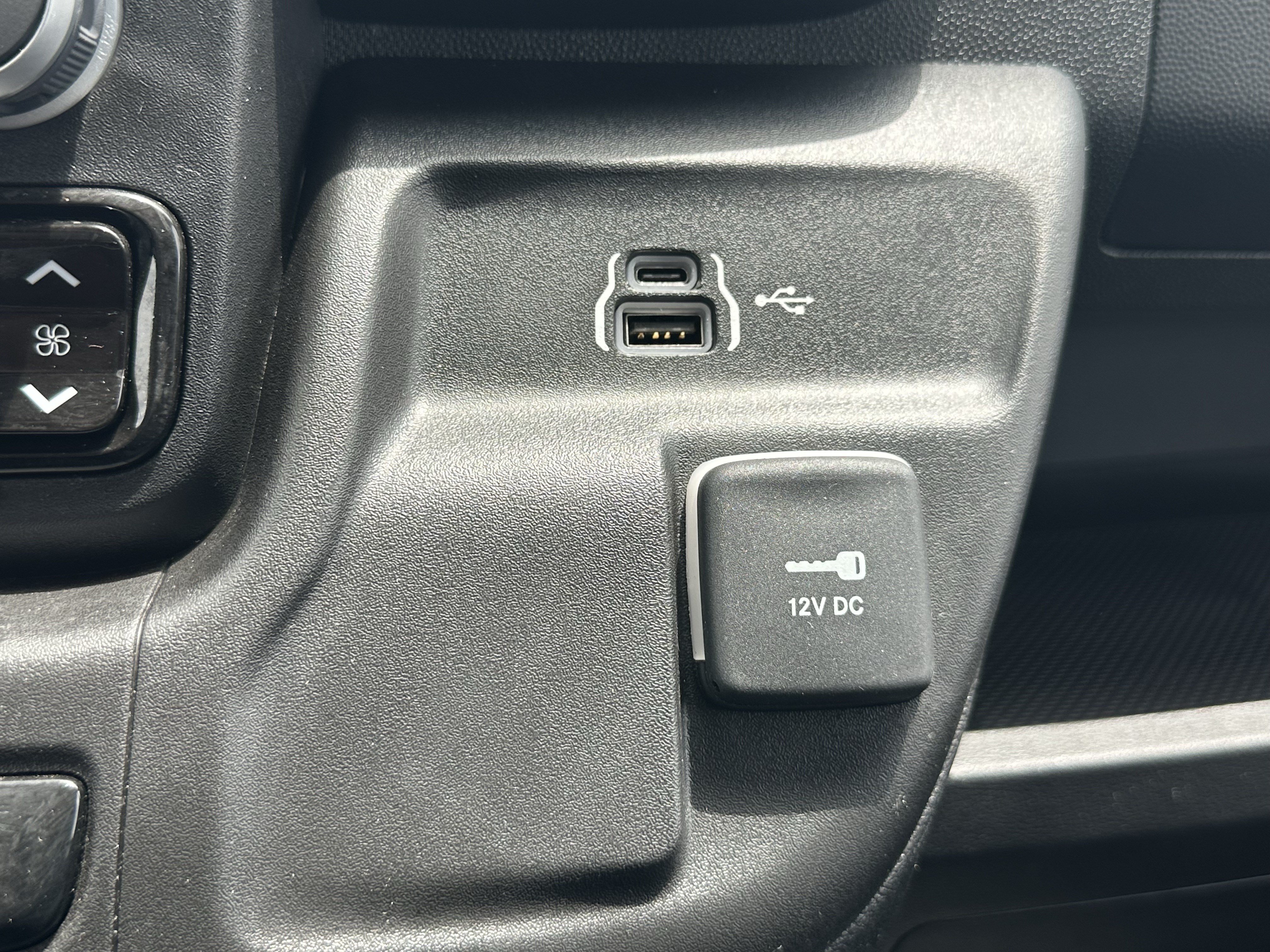 Used 2026 RAM ProMaster 2500 FWD image 28