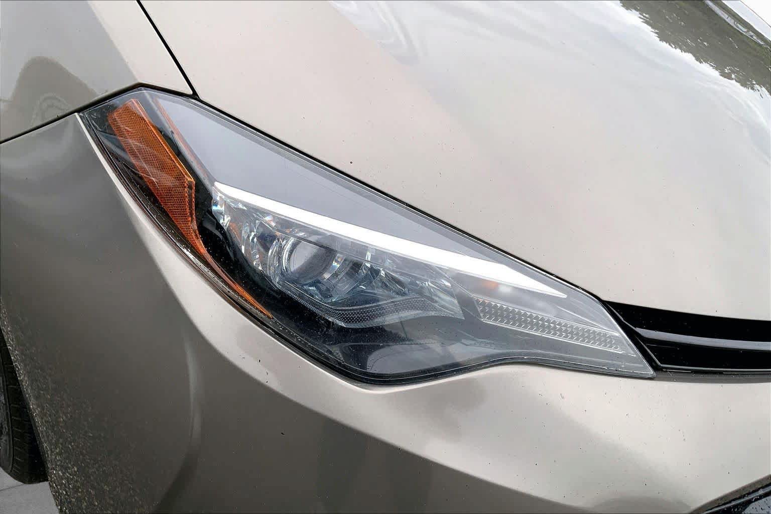 Used 2018 Toyota Corolla LE FWD image 27