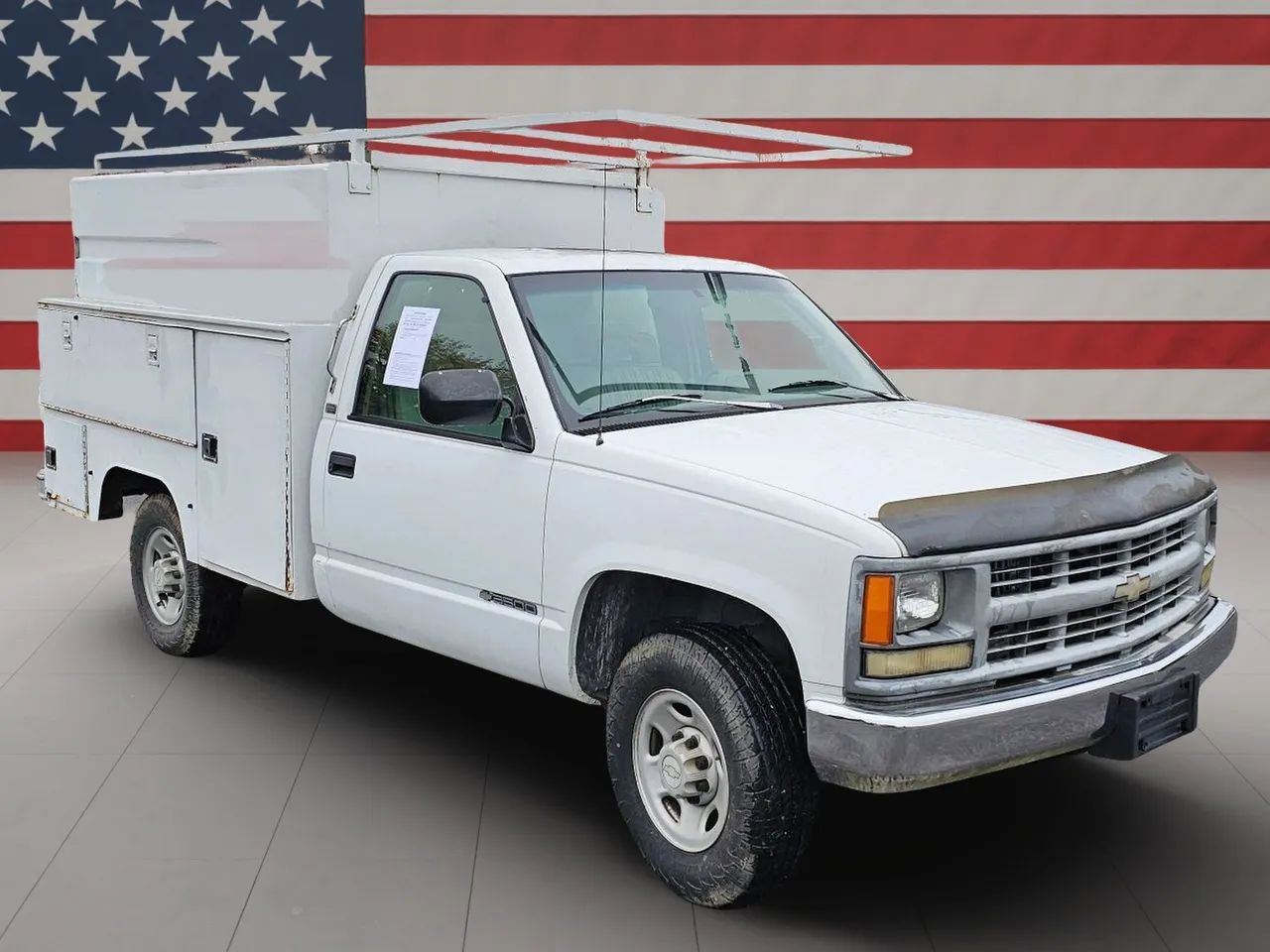 Used 1994 Chevrolet Silverado 3500 2WD Regular Cab image 1