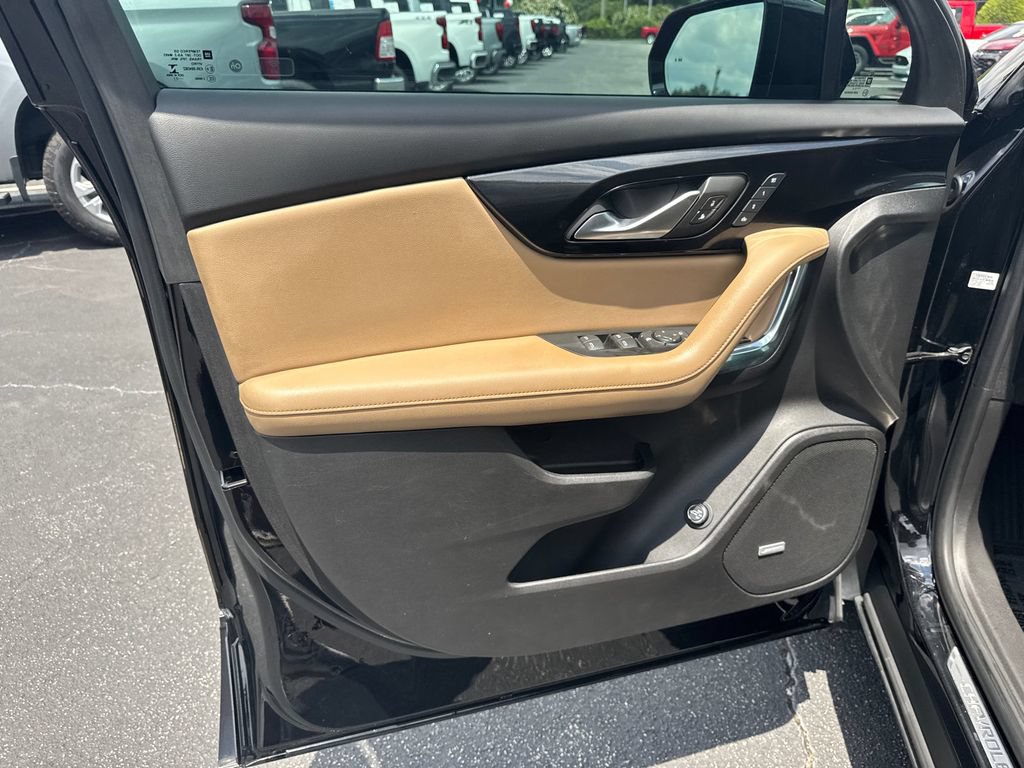 Used 2022 Chevrolet Blazer Premier w/ Enhanced Convenience Package FWD image 11