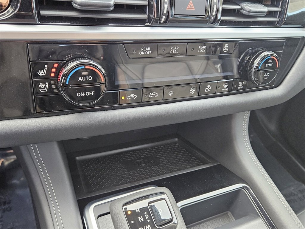 New 2025 Nissan Pathfinder Platinum image 23