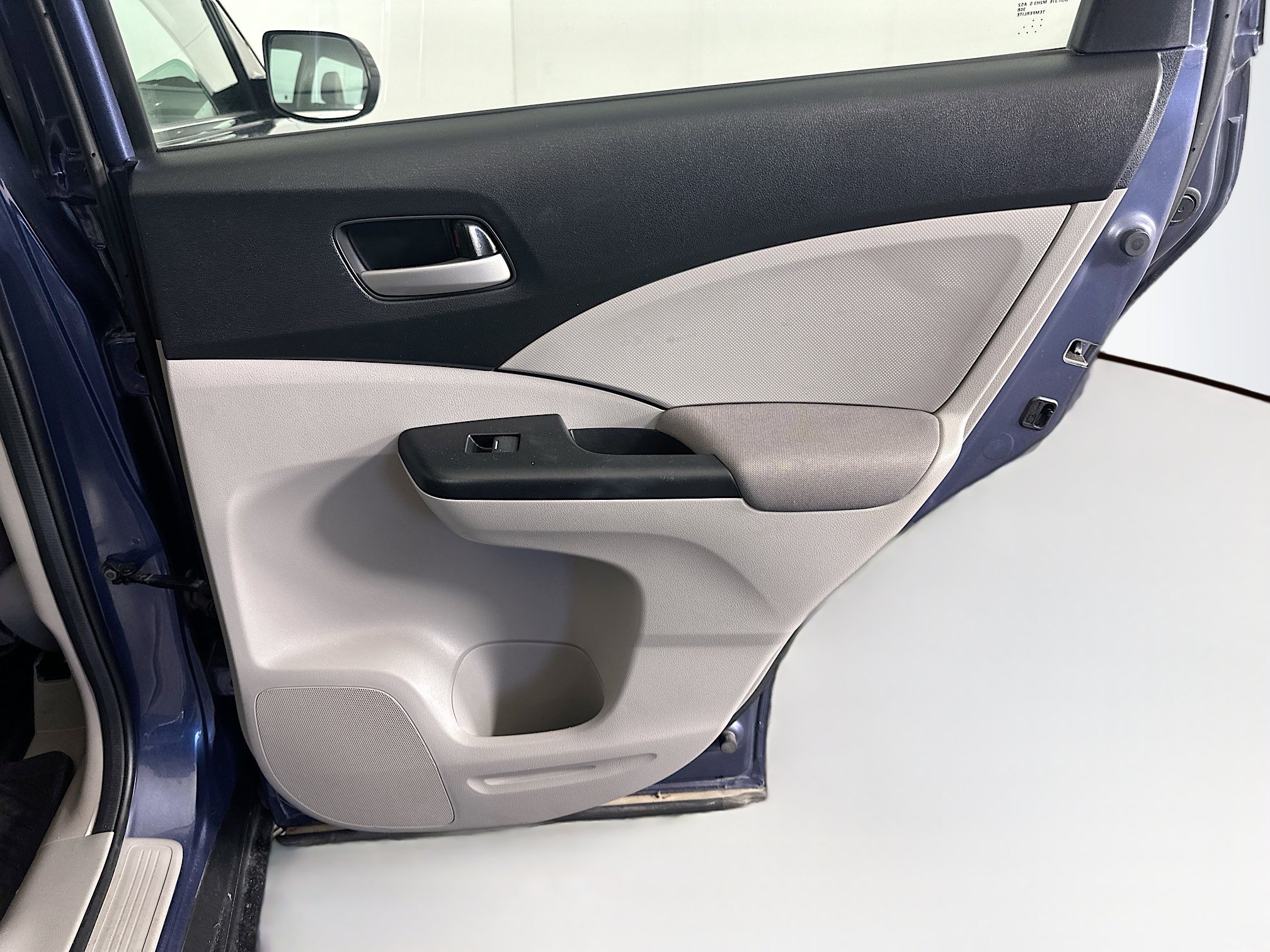 Used 2013 Honda CR-V LX image 27