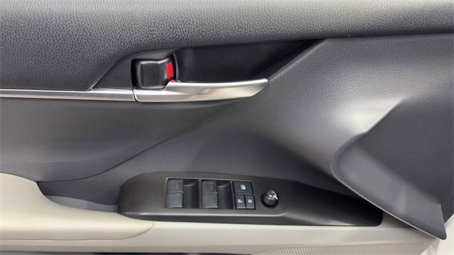 Used 2021 Toyota Camry SE w/ Convenience Package image 20
