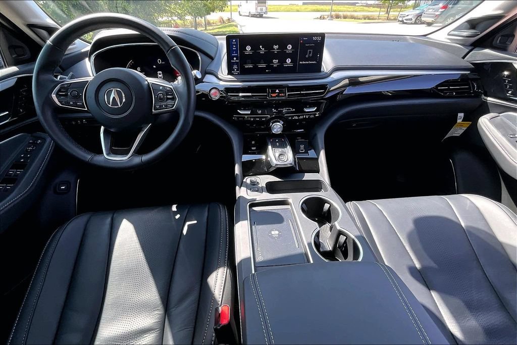 Certified 2026 Acura MDX w/ Technology Package FWD image 17