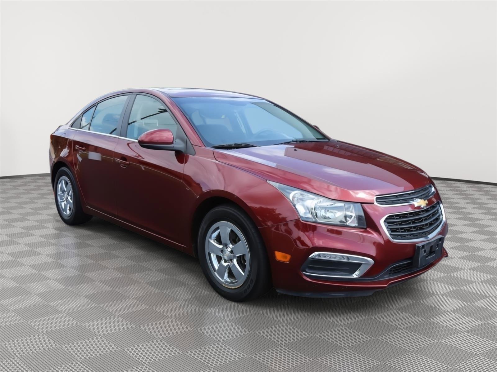 Used 2016 Chevrolet Cruze LT w/ Sun And Sound Package FWD image 2