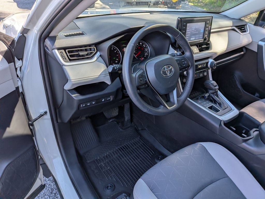 Used 2022 Toyota RAV4 XLE w/ Convenience Package AWD/4WD image 9