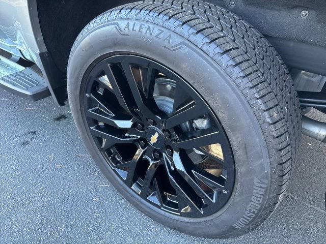 Used 2025 Chevrolet Silverado 1500 High Country image 35