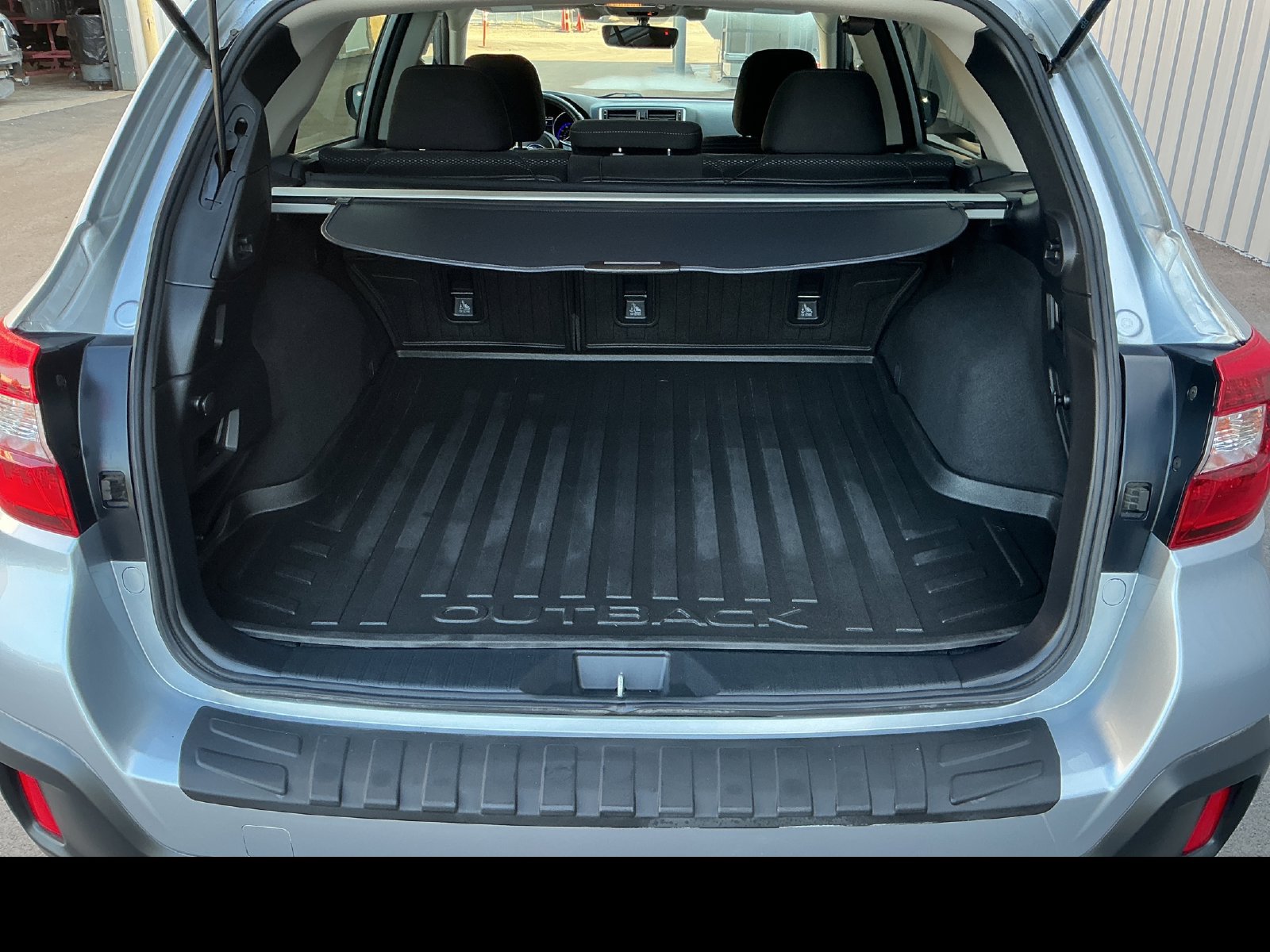 Used 2018 Subaru Outback 2.5i Premium AWD/4WD image 22