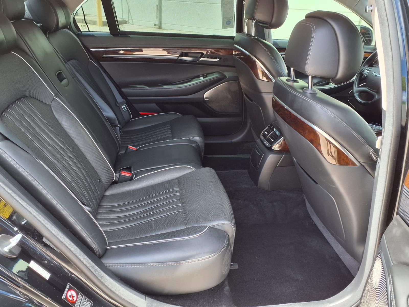 Used 2017 Genesis G90 5.0 Ultimate image 12