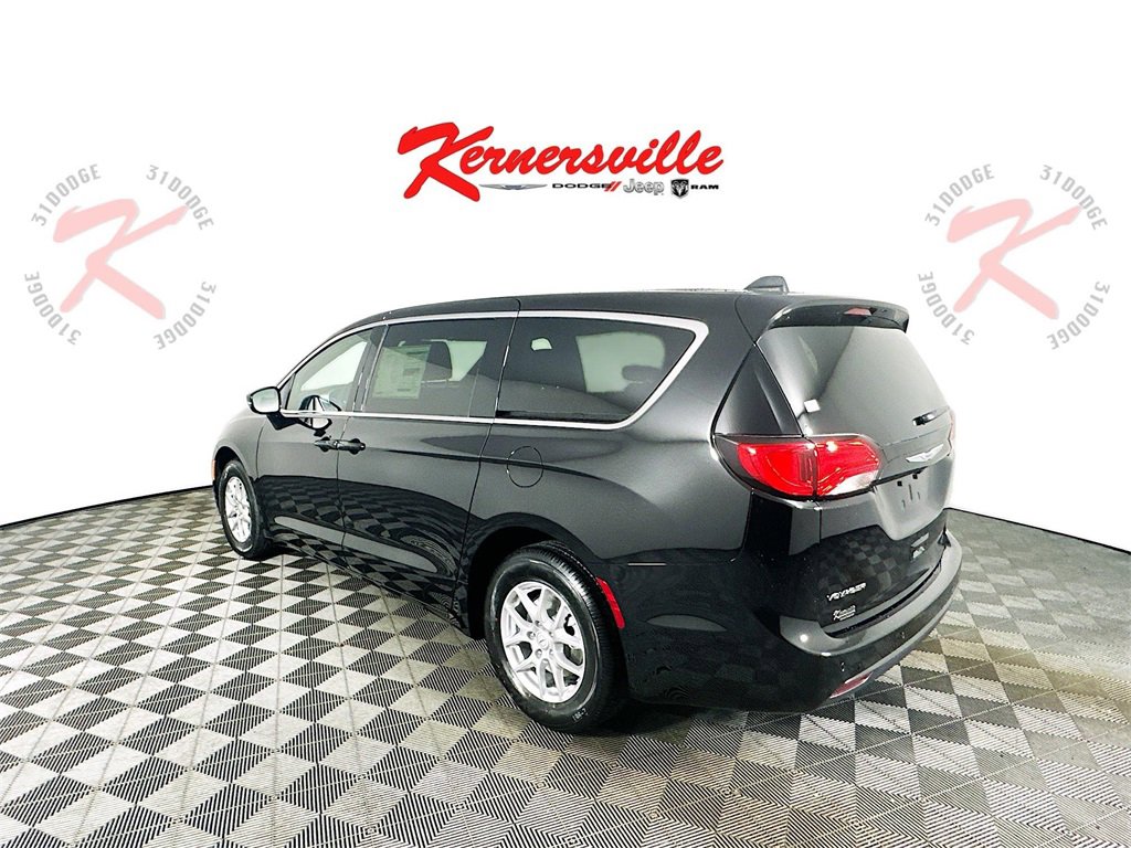 New 2026 Chrysler Voyager LX image 5