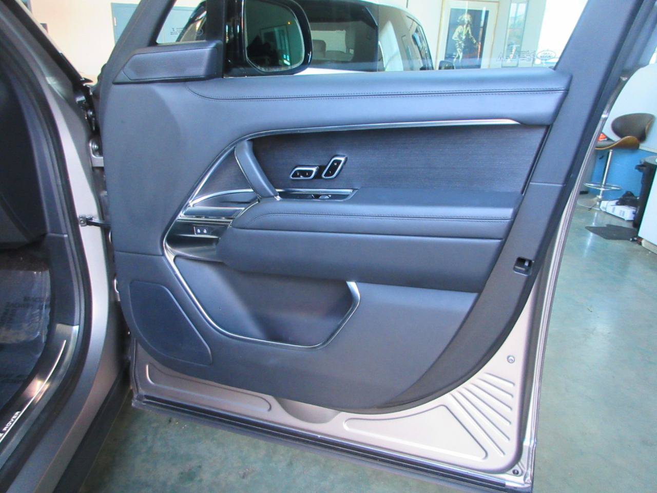 Used 2023 Land Rover Range Rover SE AWD/4WD image 21
