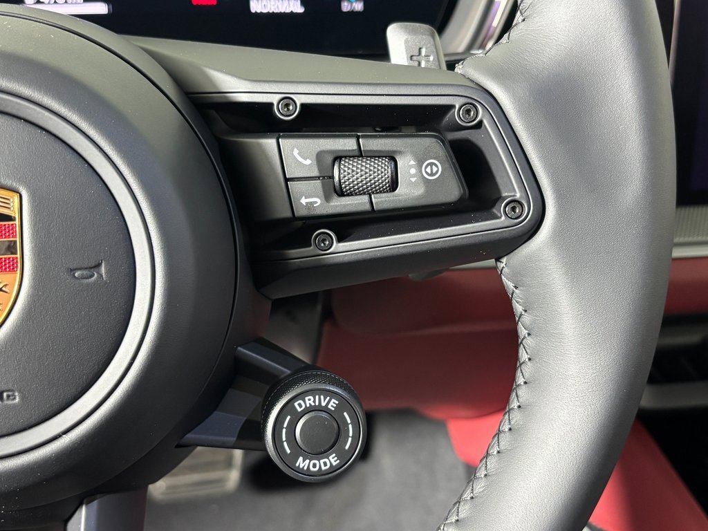 New 2026 Porsche Cayenne S image 25