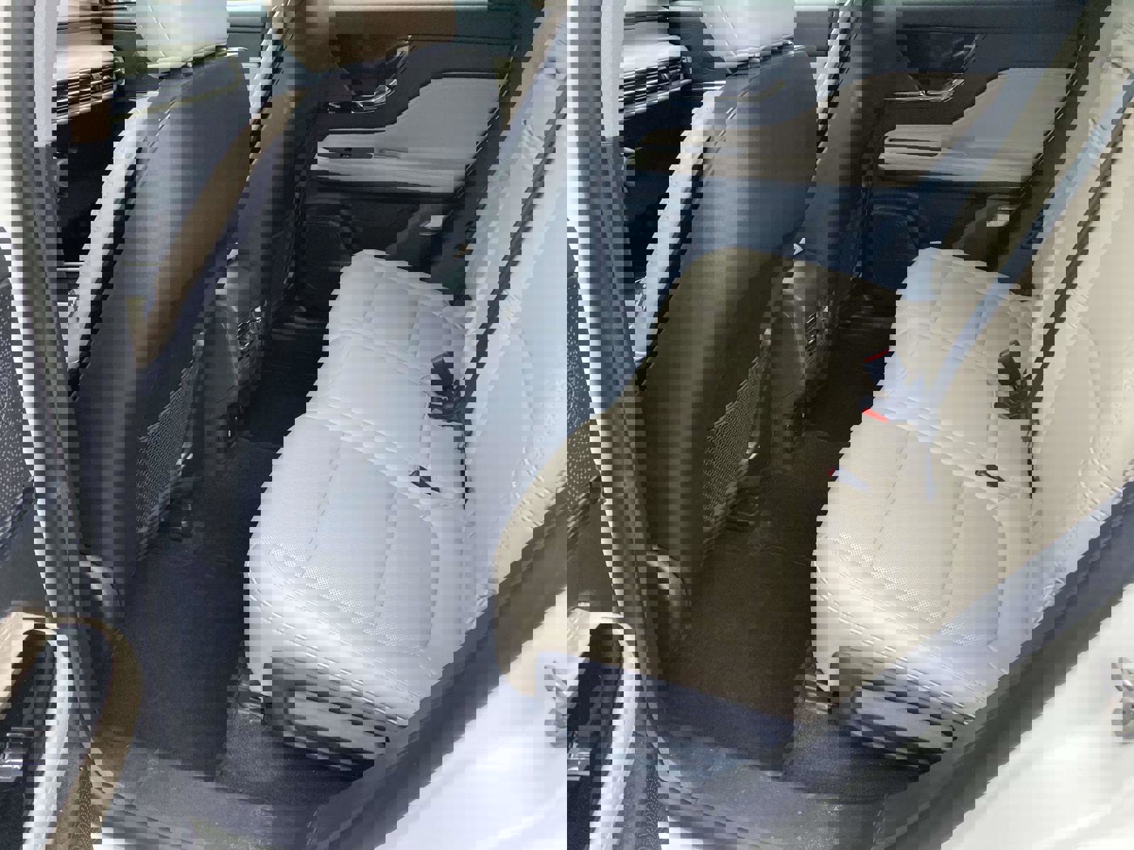 New 2025 Lincoln Corsair FWD w/ Equipment Group 101A image 17