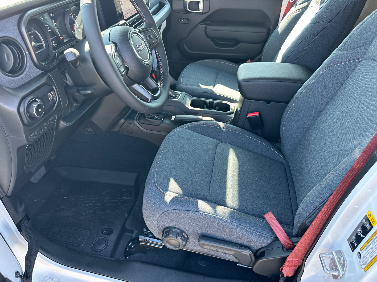 New 2026 Jeep Wrangler Unlimited Sport AWD/4WD image 9