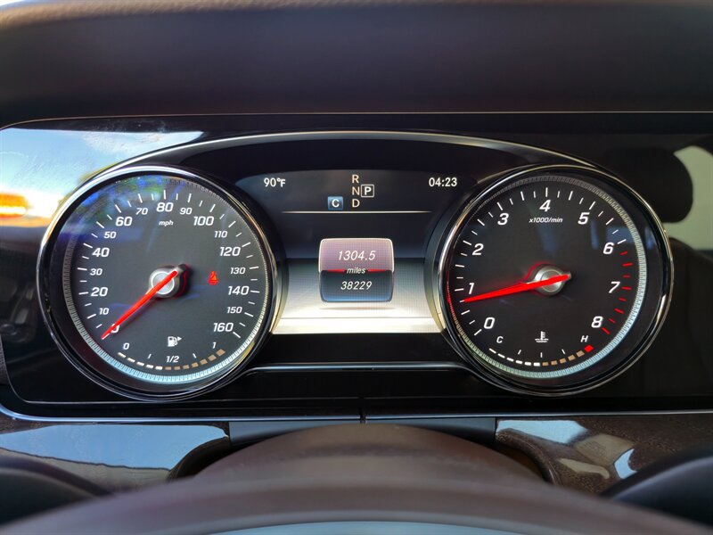 Used 2017 Mercedes-Benz E 300 image 18