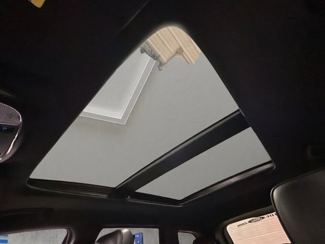 Used 2014 Jeep Grand Cherokee Overland image 3