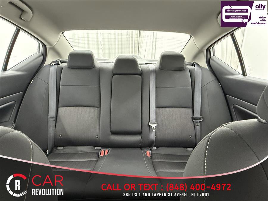 Used 2024 Nissan Altima 2.5 SV FWD image 14
