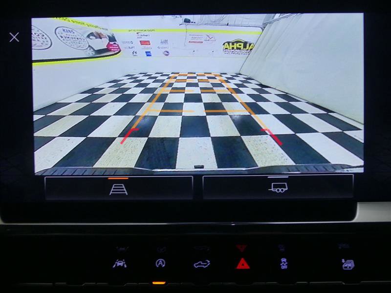 Used 2025 GMC Sierra 1500 SLT image 9