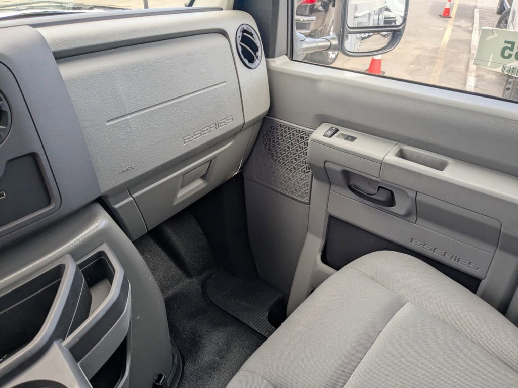 New 2026 Ford E-350 and Econoline 350 Super Duty w/ Power Equipment Group image 16