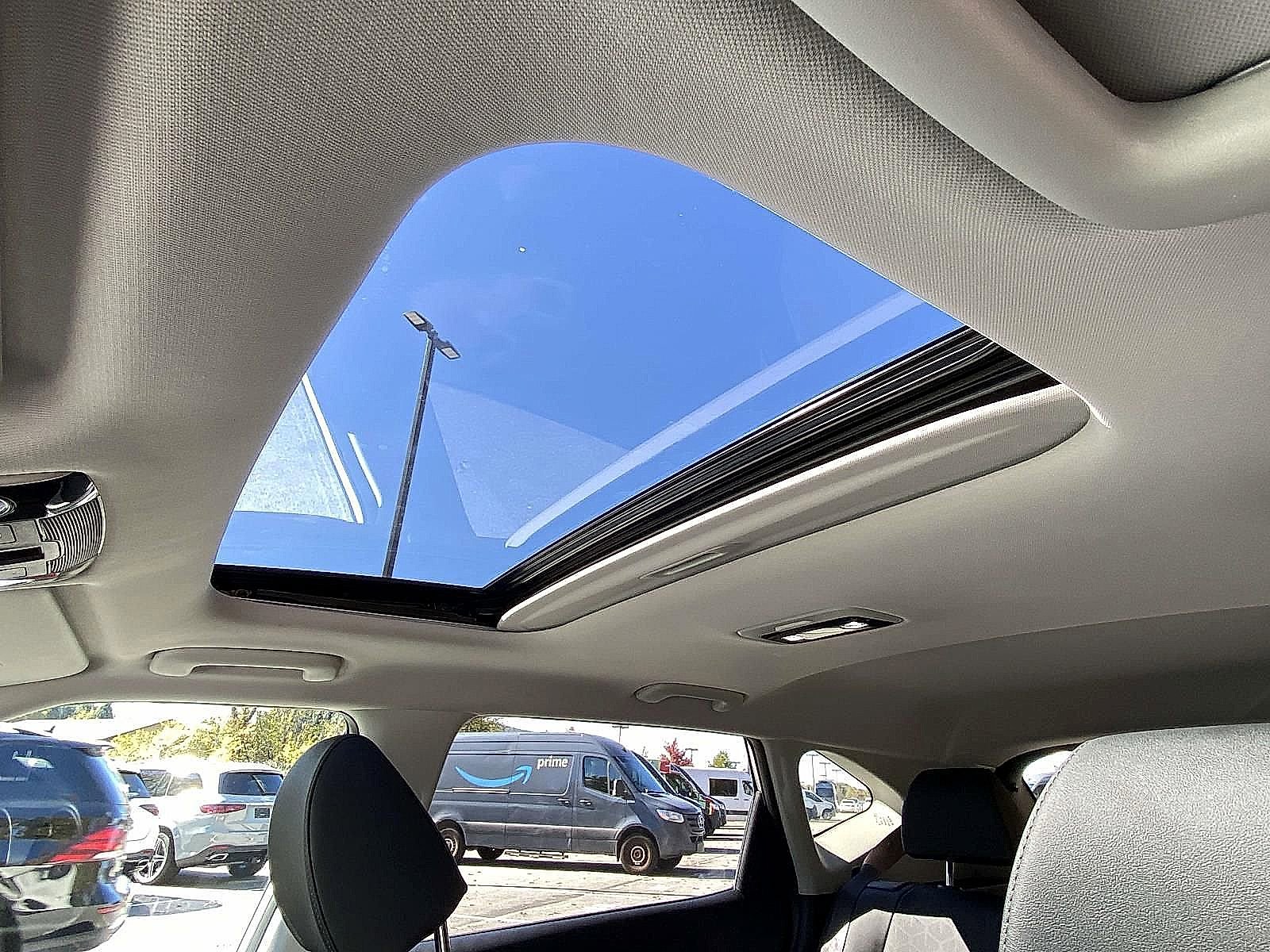 Used 2025 Kia Seltos SX w/ SX Sunroof Package image 18