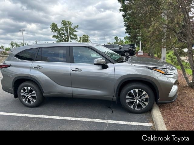 Used 2026 Toyota Highlander XLE AWD/4WD image 11