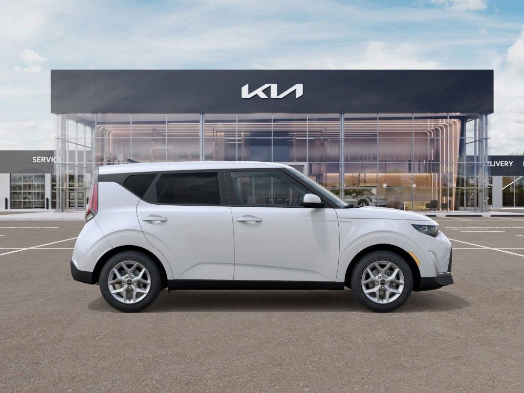 New 2025 Kia Soul LX w/ LX Technology Package image 3