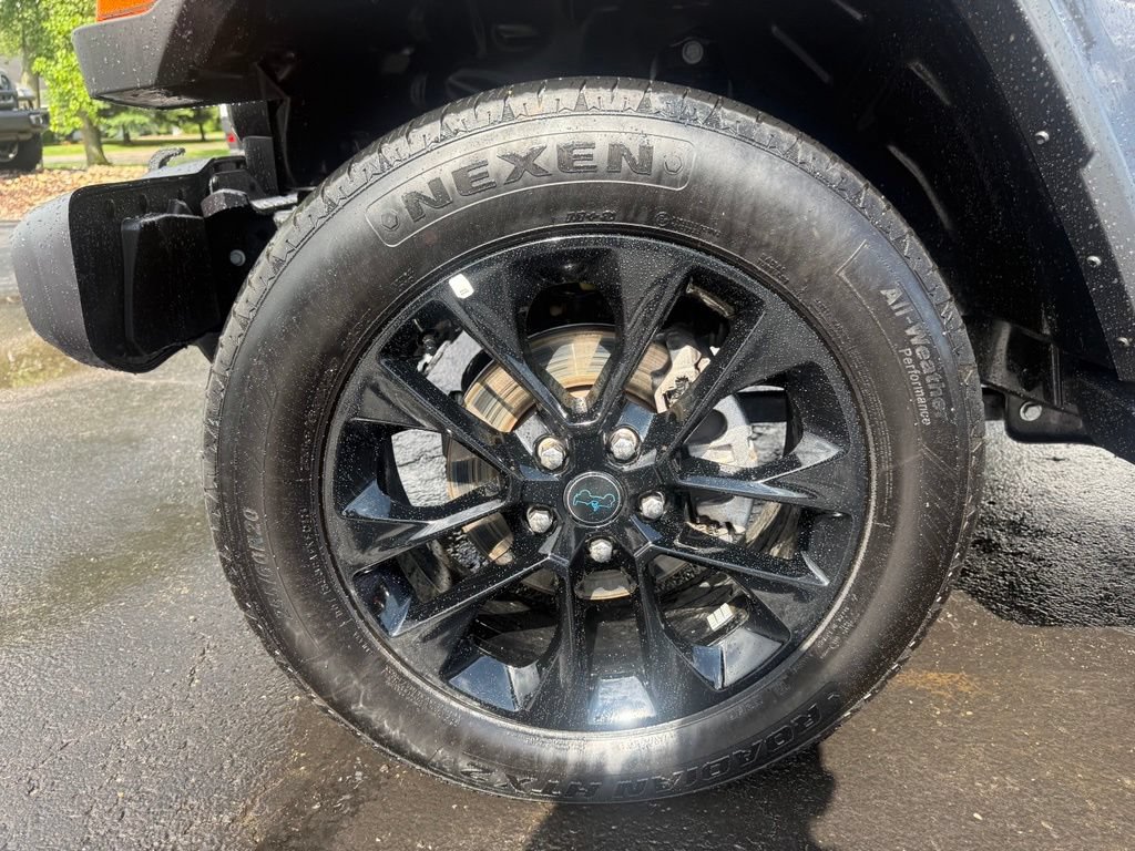 Used 2025 Jeep Wrangler Unlimited Sahara AWD/4WD image 10