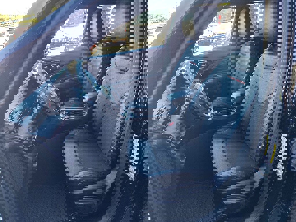 Used 2023 Jeep Compass Trailhawk image 7