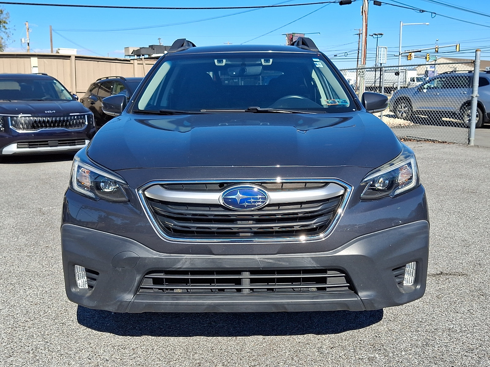 Used 2020 Subaru Outback Premium AWD/4WD image 2