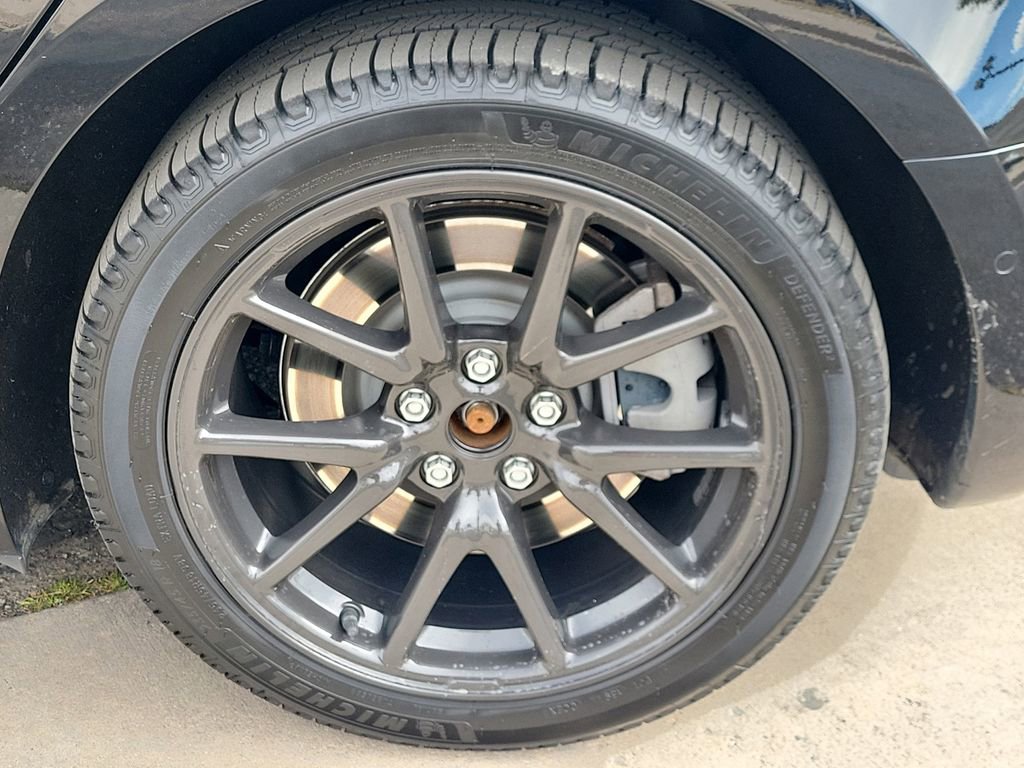 Used 2019 Tesla Model 3 Long Range image 16