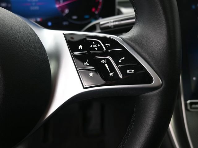 Used 2024 Mercedes-Benz GLC 300 4MATIC image 28