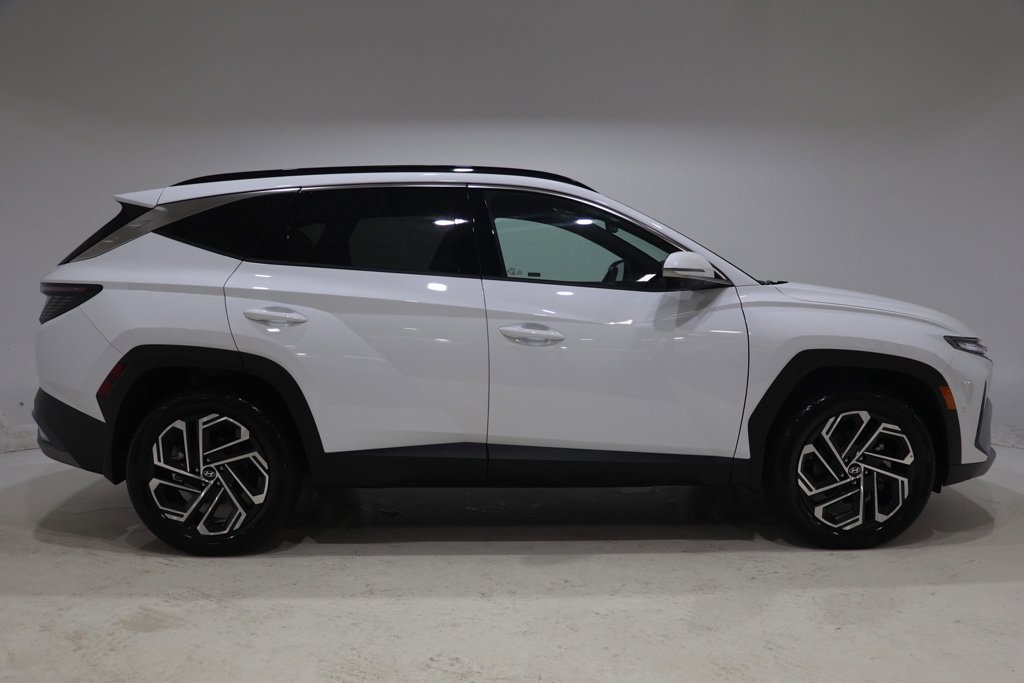 Used 2026 Hyundai Tucson Limited AWD/4WD image 8