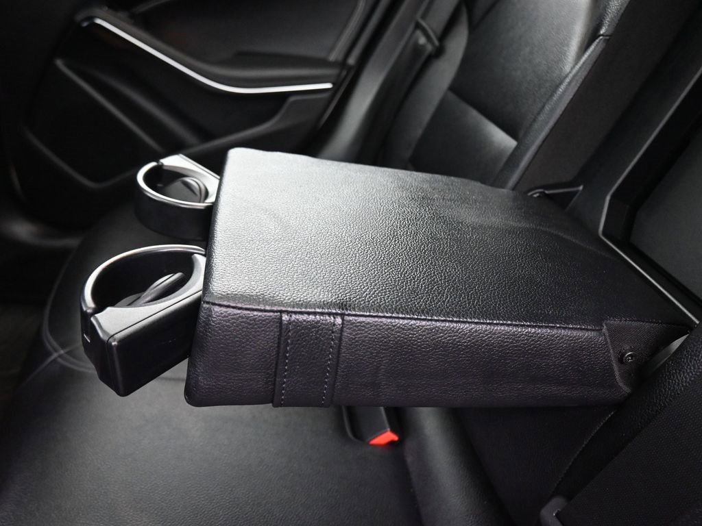 Used 2018 Mercedes-Benz GLA 250 4MATIC image 33