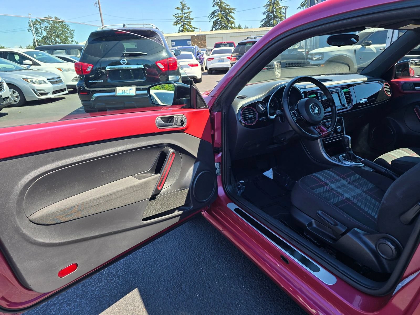 Used 2017 Volkswagen Beetle #PinkBeetle FWD image 18
