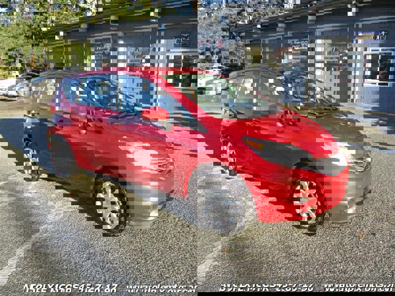 Used 2015 Nissan Versa Note SV image 1