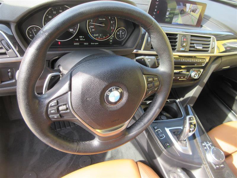 Used 2018 BMW 330i xDrive Sedan w/ Convenience Package image 14