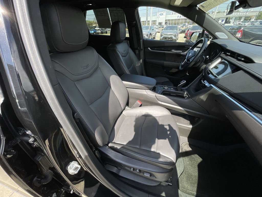 Certified 2025 Cadillac XT5 Premium Luxury image 28