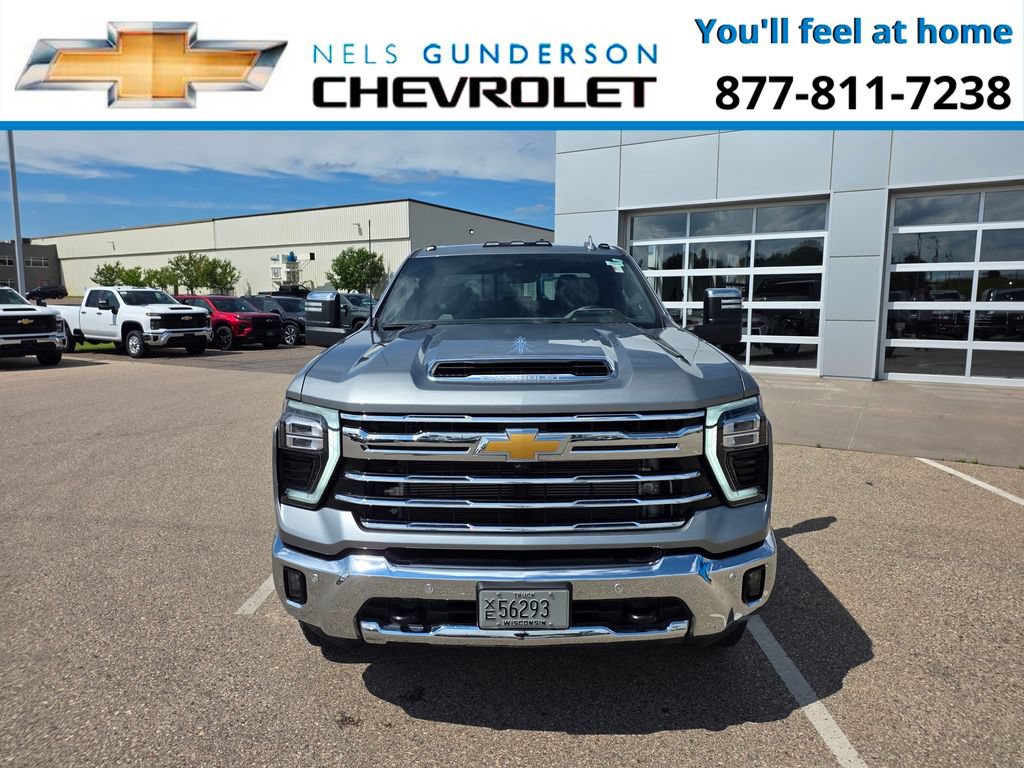 Used 2024 Chevrolet Silverado 2500 LTZ w/ LTZ Premium Package AWD/4WD image 2