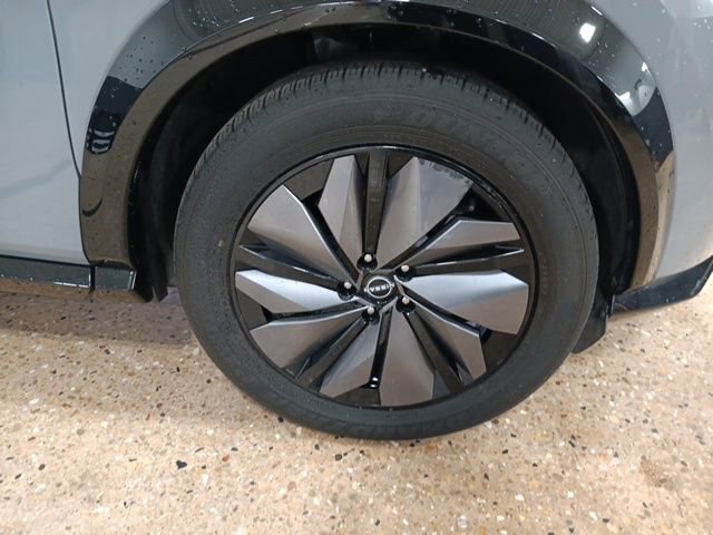 Certified 2024 Nissan Ariya AWD image 37