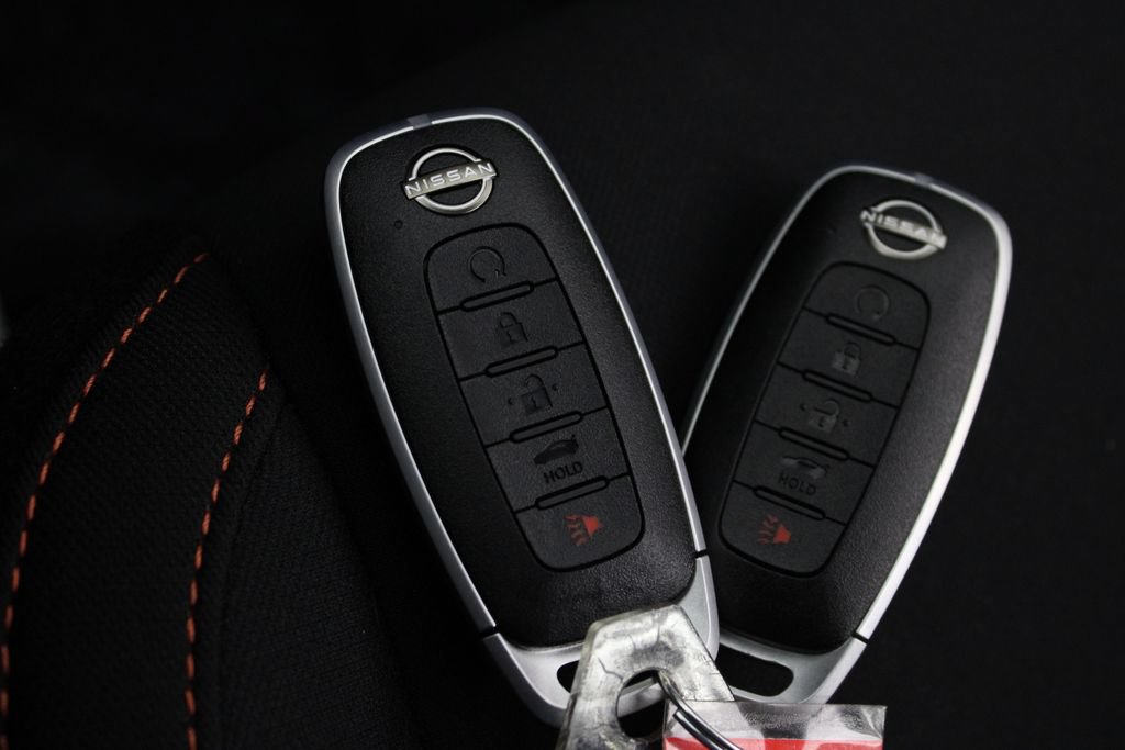 Certified 2025 Nissan Sentra SR FWD image 31