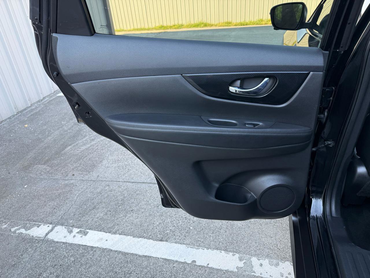 Used 2018 Nissan Rogue SL w/ Premium Package AWD/4WD image 23