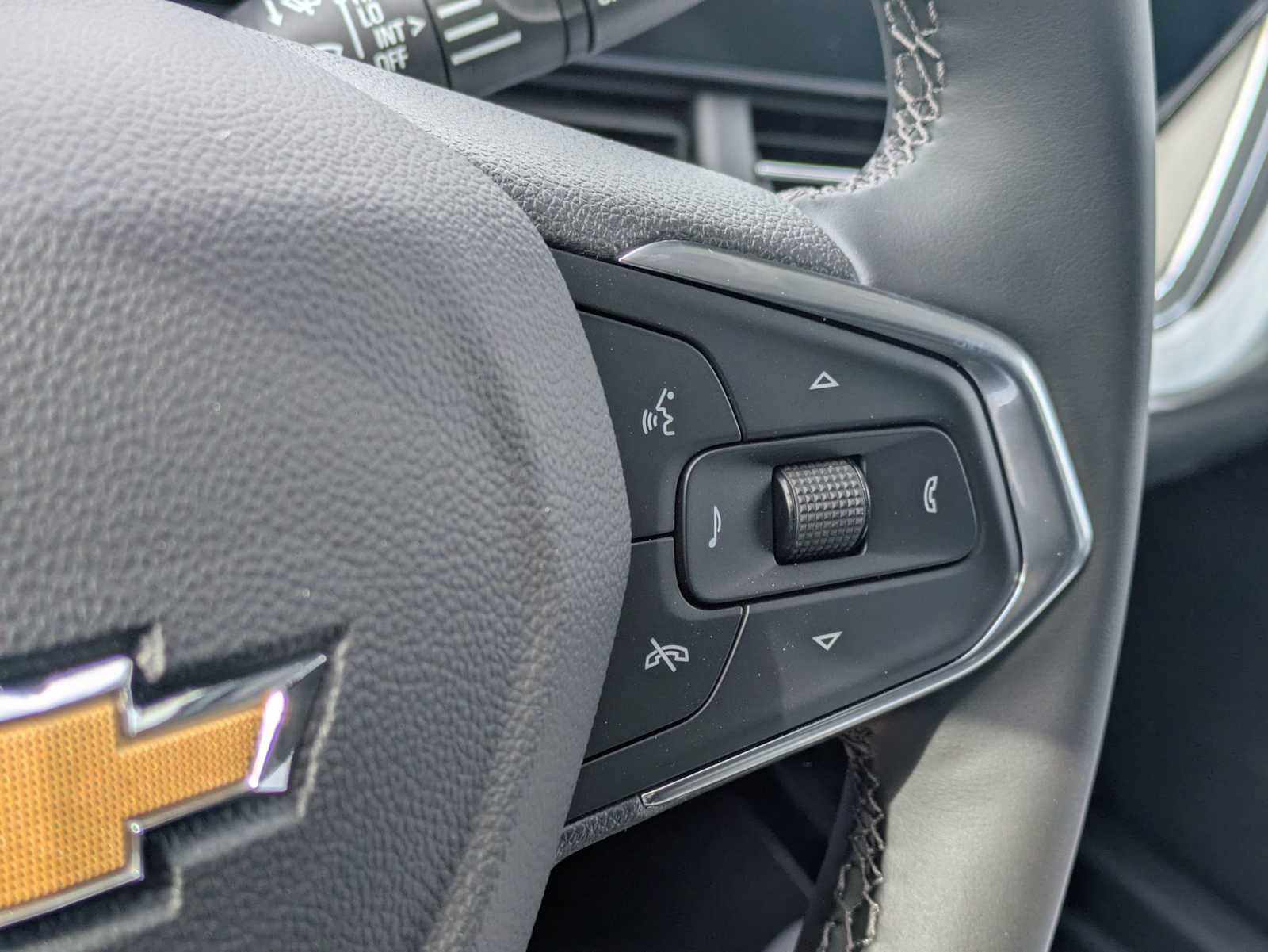 New 2026 Chevrolet Trax LT w/ Driver Confidence Package FWD image 25